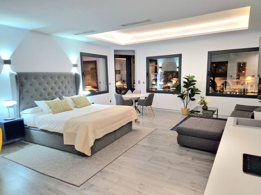 Deluxe-Studiosuite | 3 Schlafzimmer, hochwertige Bettwaren, Daunenbettdecken