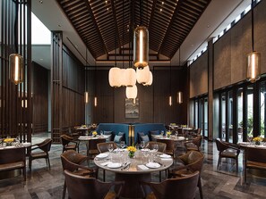 2 restaurants; breakfast, lunch, and dinner served - Banyan Tree Anji (Huzhou)