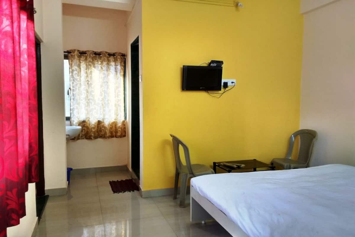Double Bed AC Room