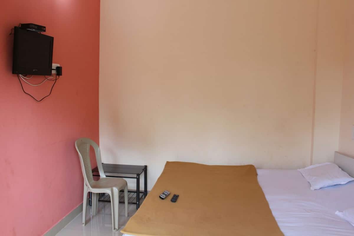 Non AC Room with TV