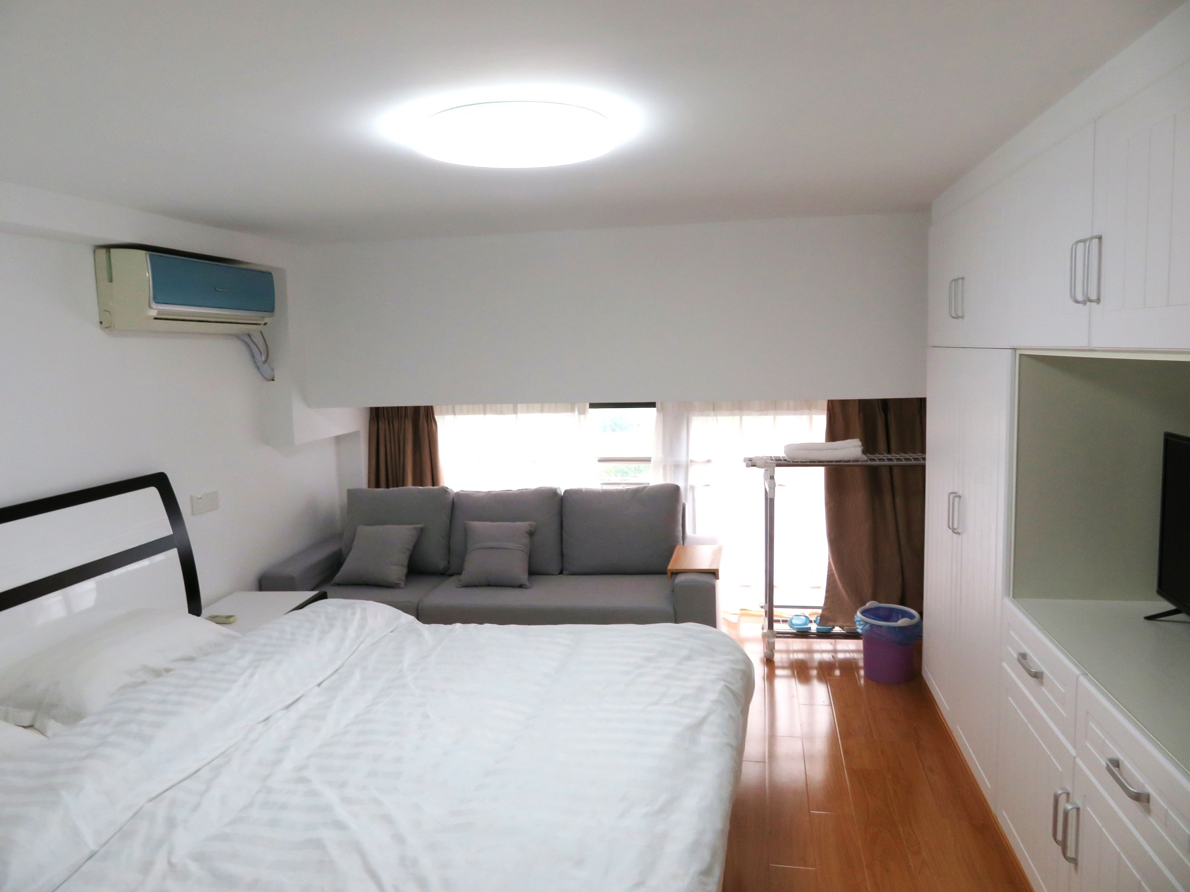Desk, blackout curtains, free WiFi