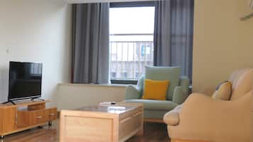 Deluxe Suite, 2 Bedrooms | Desk, blackout drapes, free WiFi