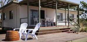 Winemaker's Cottage with Free Parking | Terrace/patio - Sanctuary By Sirromet (Mount Cotton)