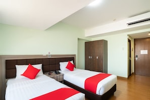 Room - OYO 196 Destiny Hotel (Makati)
