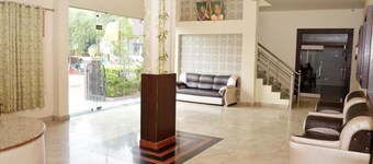 Hotel Nand Residency