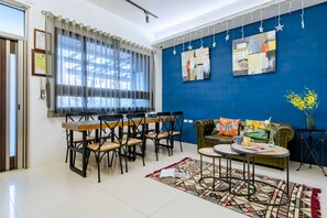 Lobby sitting area - Fernan B&B (Wujie)
