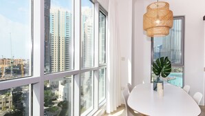 City Apartment | Iron/ironing board, free WiFi, bed sheets - New Arabian Holiday Homes - Residence 8 (Dubai)