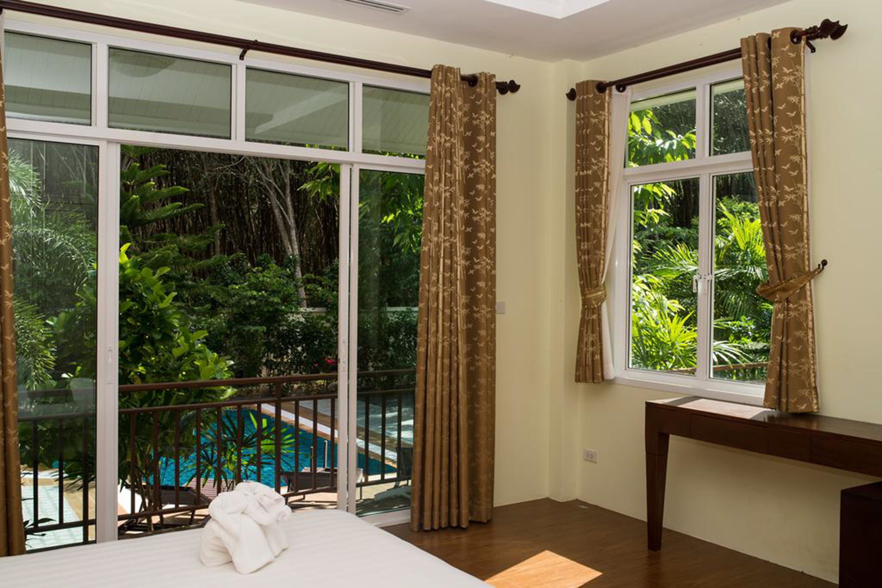 2-Bedroom Villa with Private Pool | 2 chambres, bureau, rideaux occultants, chambres insonorisées