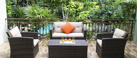 2-Bedroom Villa with Private Pool | Terraza o patio