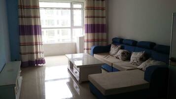 Departamento, 3 habitaciones | Escritorio