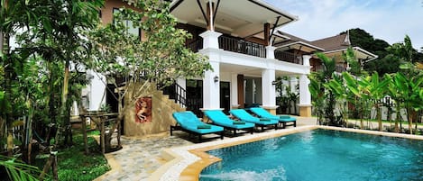3-Bedroom Villa with Private Pool | Terrace/patio