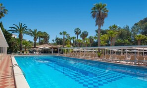 2 outdoor pools, sun loungers - Flipflop Cala Romántica Hotel (Manacor)