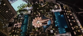 Teega Waterfront - Hello Kitty