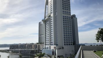 Bahagian luar