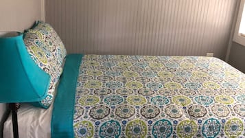 2 bedrooms, bed sheets