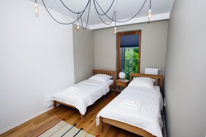 2 bedrooms, minibar, soundproofing, iron/ironing board - City of the Kings Green Silence Apartment (Kraków)