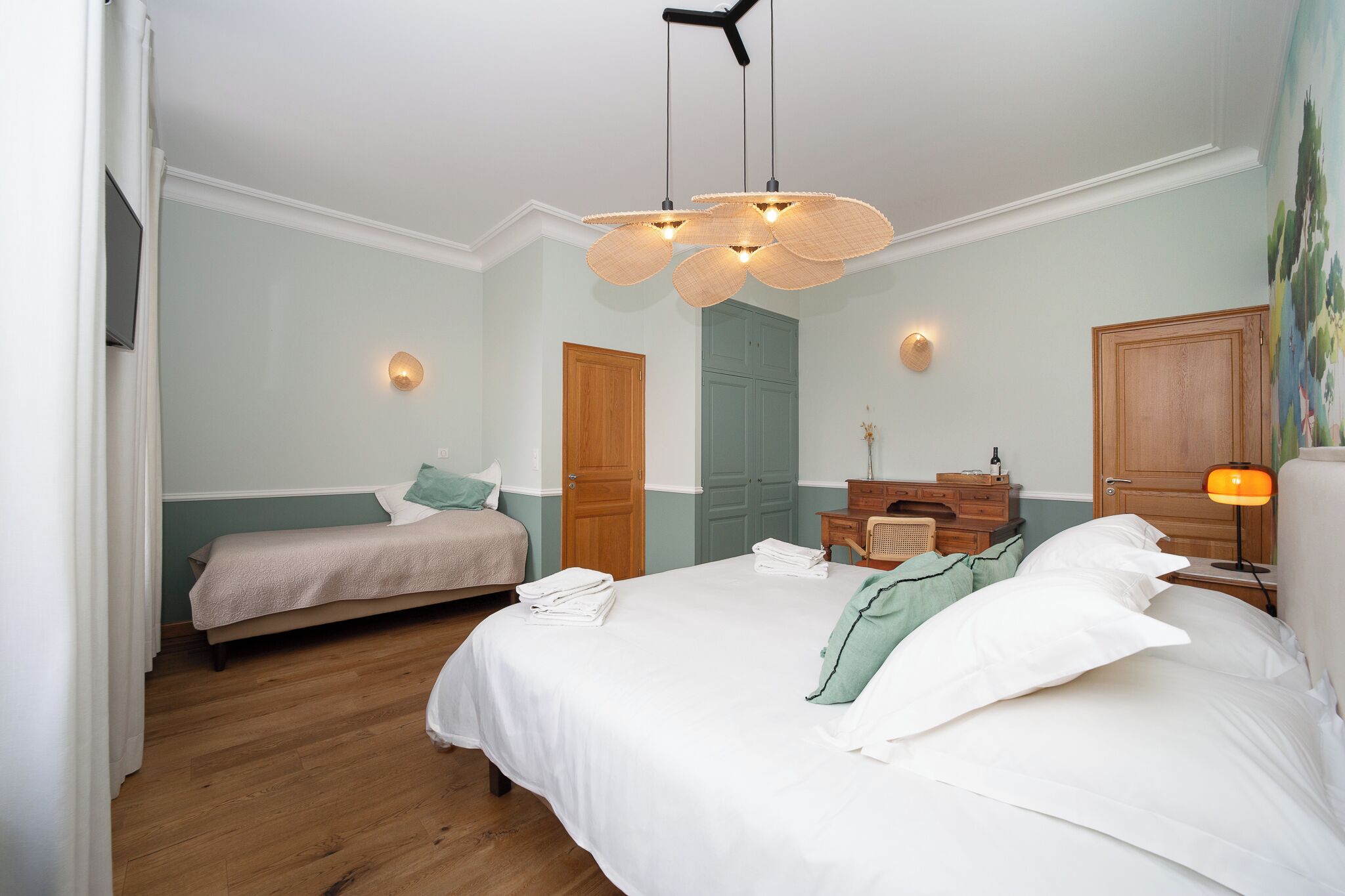 Habitación triple Confort | 1 habitación, ropa de cama de alta calidad y decoración personalizada 