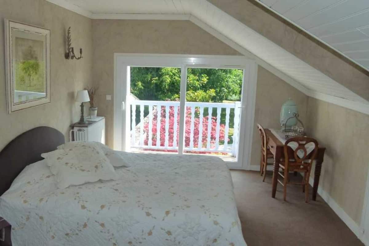 Suite (Fleur de Lys)