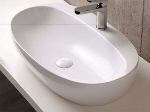 Shower, free toiletries, hair dryer, bidet - Hotel Avila In (Rimini)