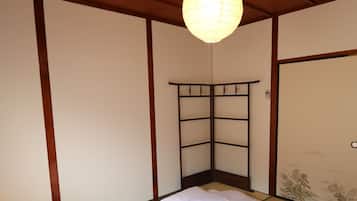 House (Private Vacation Home) | 2 bedrooms, desk, blackout drapes, iron/ironing board