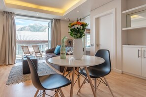 Living area - The Edge Suite 1 (Cape Town)