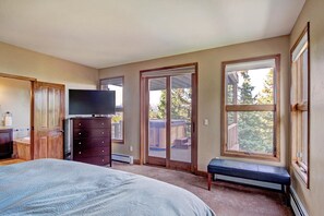 House, 4 Bedrooms | 4 bedrooms, iron/ironing board, free WiFi, bed sheets