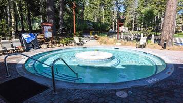 Studio | Pool | Outdoor pool, a heated pool