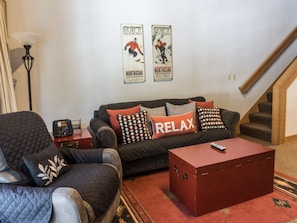 Studio | Living room
