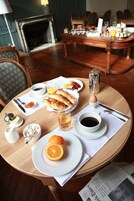 Café da manhã com buffet diário (EUR 14 por pessoa)
