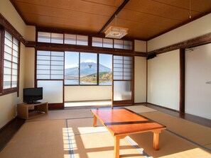 Japanese Room with Shared Washroom - Quadruple (Non-Smoking) | Desk, free WiFi, bed sheets - Tabist Lakeside Inn Fujinami Yamanakako (Yamanakako)