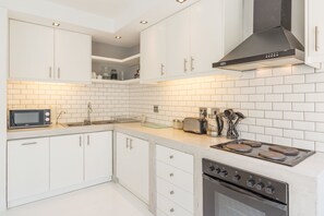 Design-Studiosuite, 1 Schlafzimmer, Stadtblick | Eigene Küche | Großer Kühlschrank, Mikrowelle, Ofen, Herdplatte