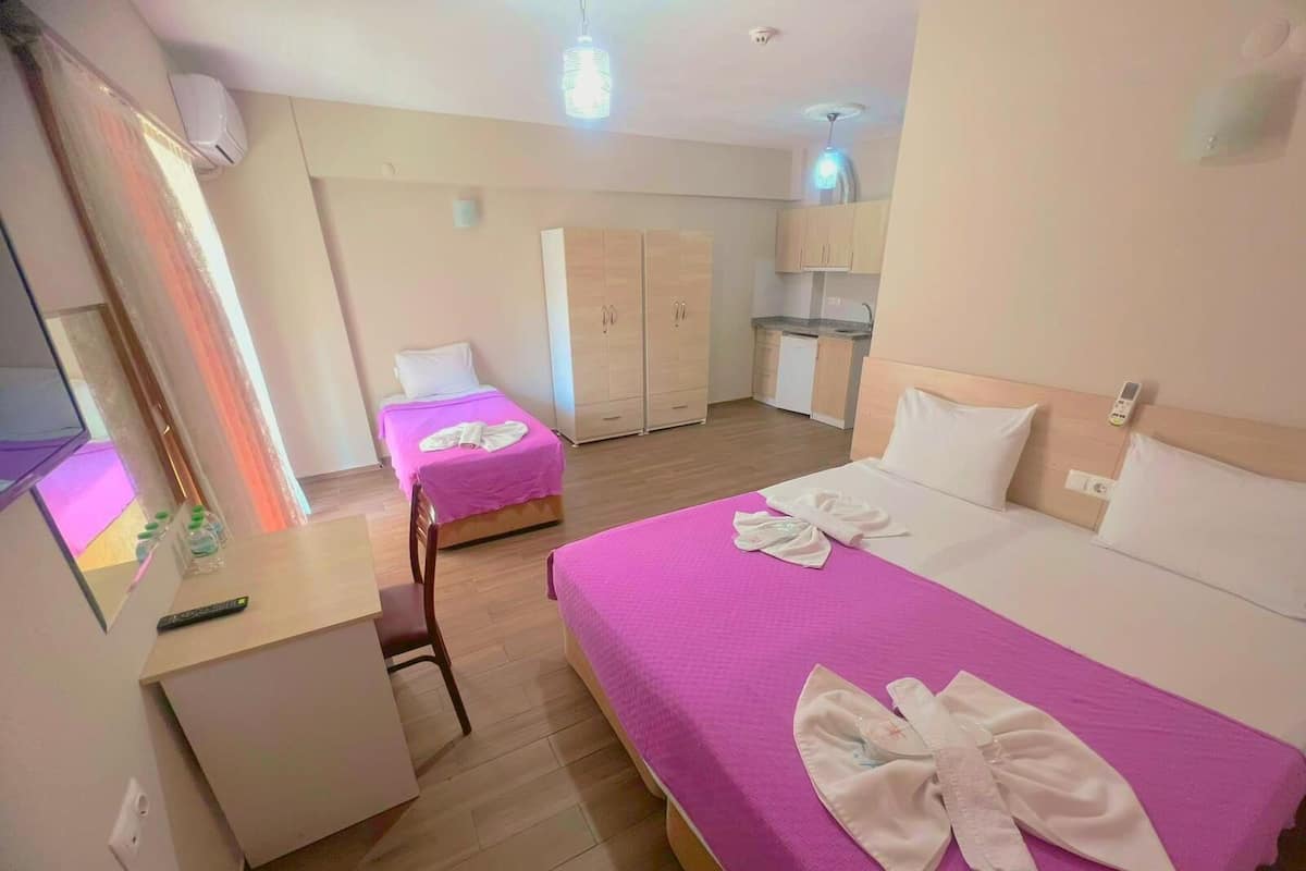 Desk, soundproofing, iron/ironing board, free WiFi
