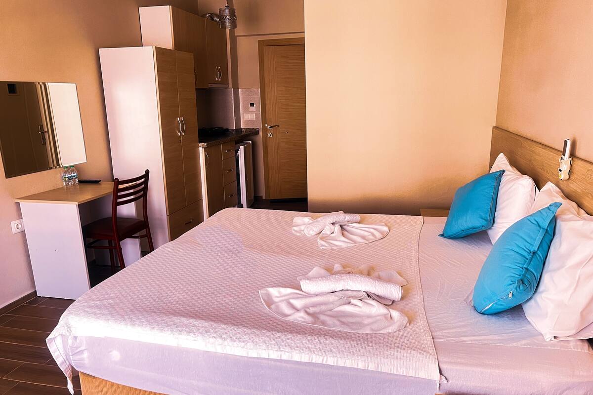 Desk, soundproofing, iron/ironing board, free WiFi