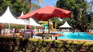 Utomhuspool