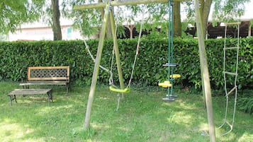 Außen-Kinderspielplatz
