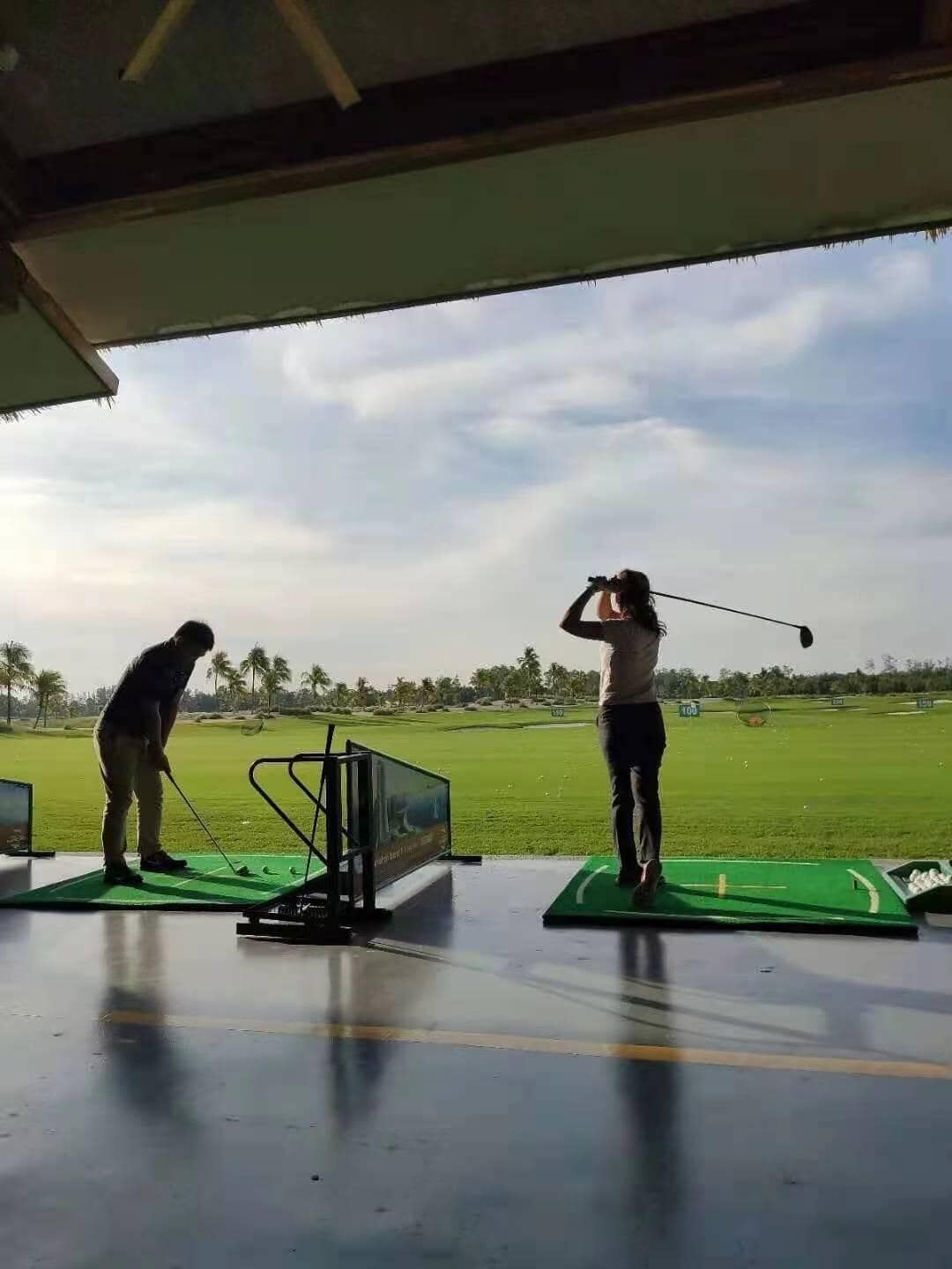 indoor golf driving range