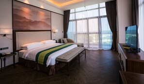 Tallelokero huoneessa, työpöytä