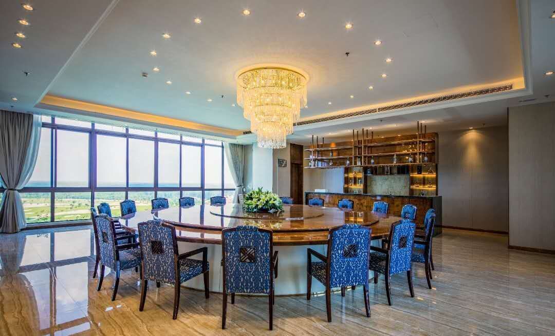 breakfast, lunch served; local and international cuisine, pool views