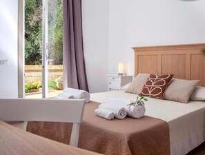 In-room safe, desk, cots/infant beds, free WiFi - Feudo d'Arneo (Nardò)