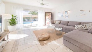 Living area - Villa Eva (Pegeia)