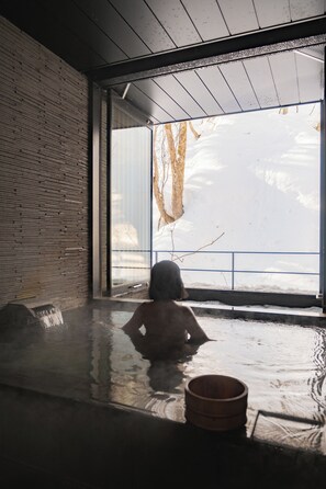 Deep soaking bathtub - Aya Villas (Kutchan)