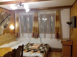 Cots/infant beds, free WiFi, bed sheets - Grunyk Guest House (Yaremche)