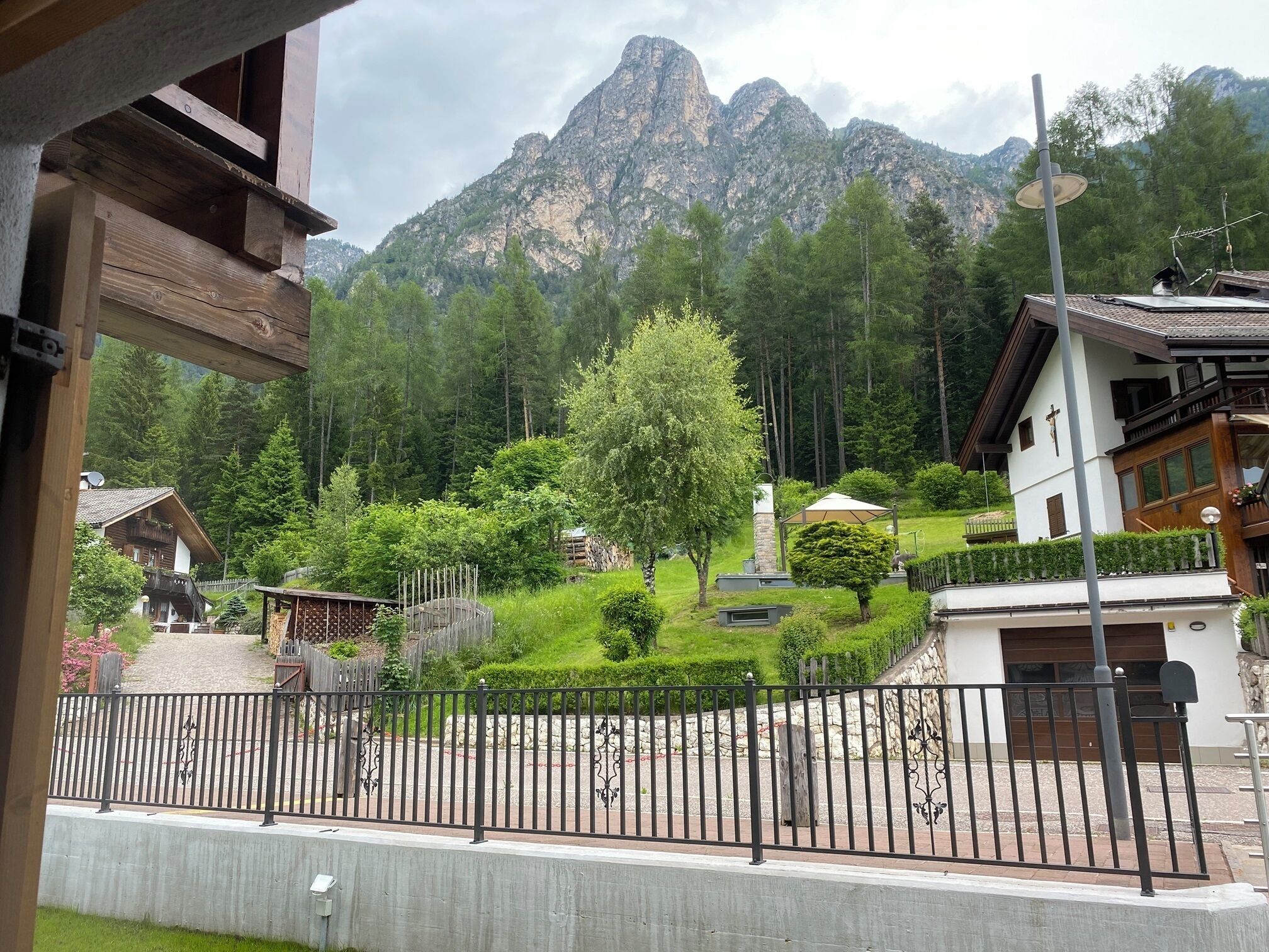 家庭公寓, 山景 | 露台