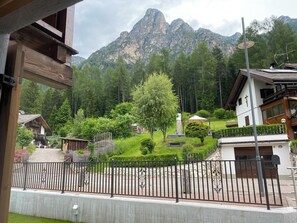 Familienapartment, Bergblick | Terrasse/Patio