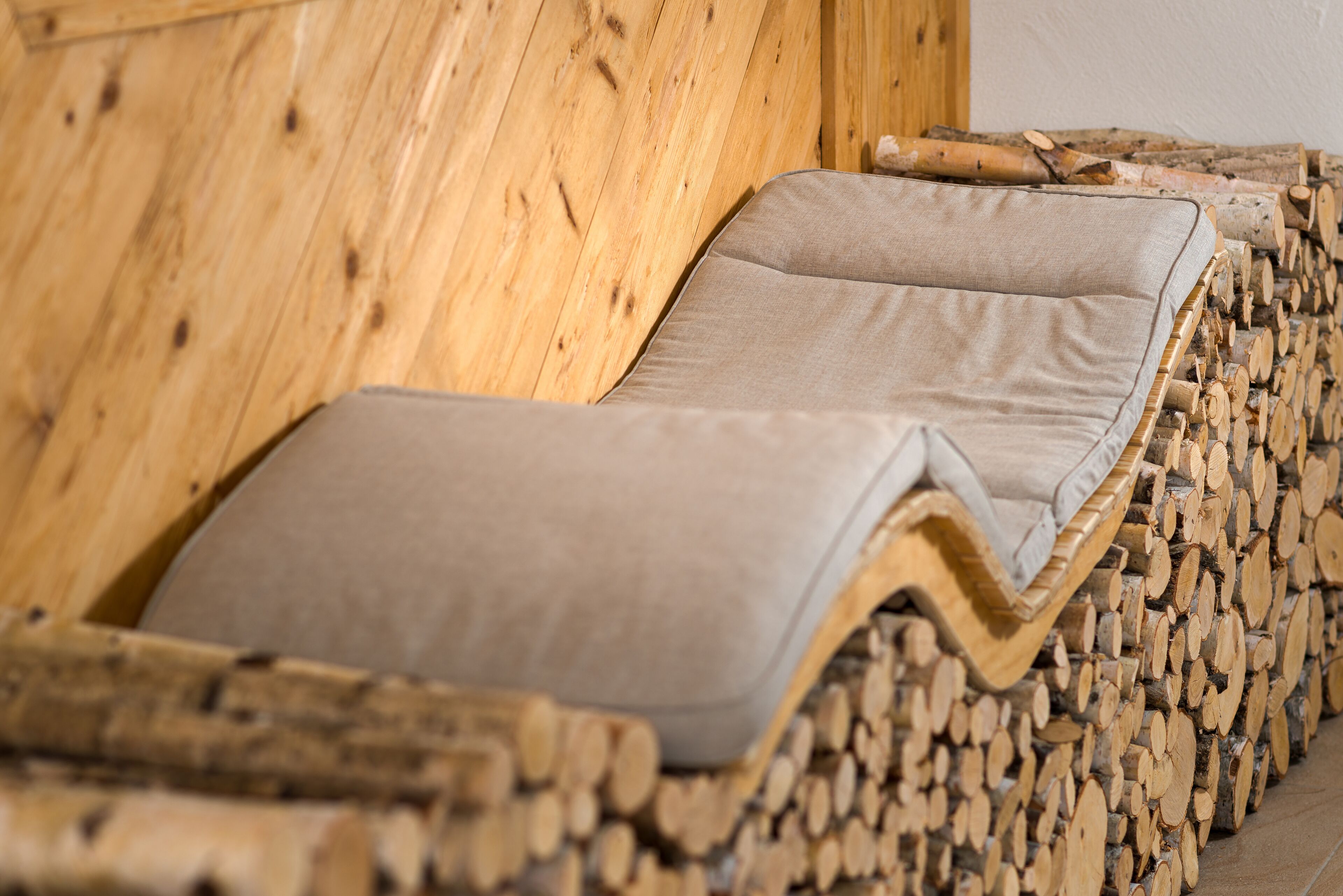 Sauna, ruang uap, pemandian Turki/hammam, dan pijat