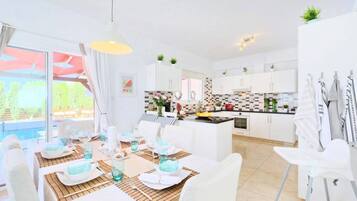 Villa, 3 Bedrooms, Private Pool | In-room dining