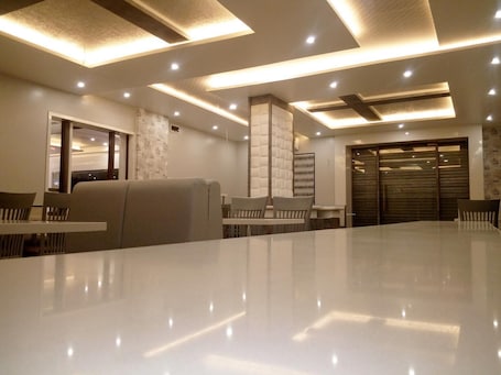 Saguão. Hotel Pushpak Park