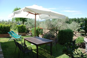 Apartamento romántico, 1 habitación | Terraza o patio