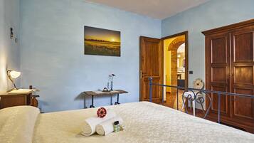 Appartement Classique, 2 chambres, vue jardin