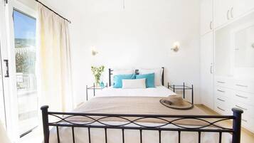 Villa | 3 bedrooms, in-room safe, iron/ironing board, cots/infant beds